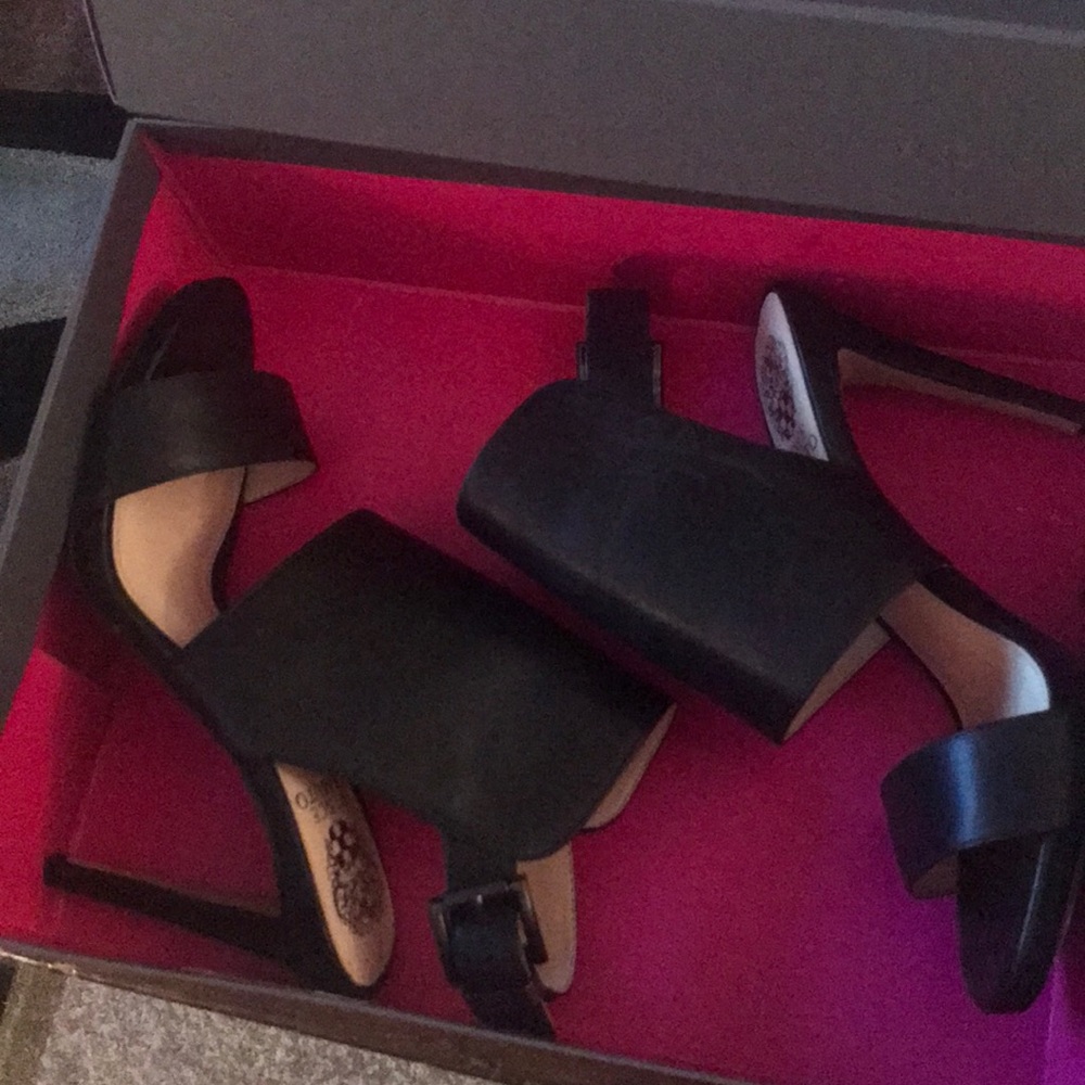 Vince Camuto black leather heels